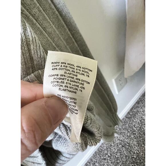 Aritzia Wilfred plunge front cardigan women's size XS - Picture 5 of 5